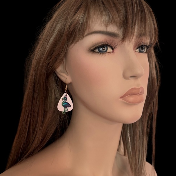 Hand Crafted Drop Earrings Repurposed Guitar Picks Iridescent Neon Flamingo NIP - Picture 6 of 9